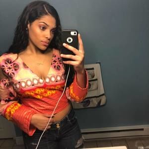 Meet your Posher, Regina